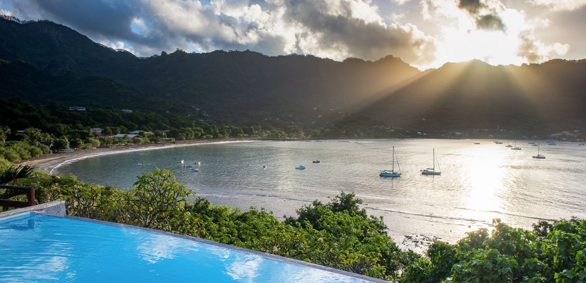 https://tahititourisme.cl/wp-content/uploads/2017/08/Tahiti-Tourisme_Cover-Image-1140x550px-5.jpg
