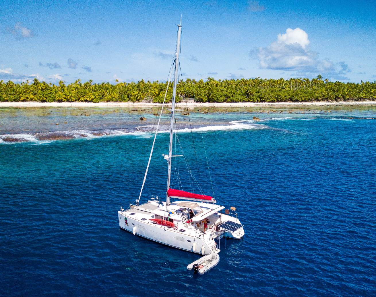 https://tahititourisme.cl/wp-content/uploads/2021/12/Poe-charter-location-de-catamaran-Tahiti-et-excursion-journee-Tetiaroa-Maxi-catamaran-compressed.jpg