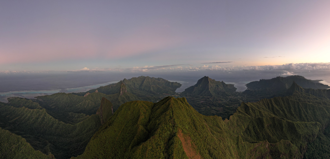 https://tahititourisme.cl/wp-content/uploads/2023/04/MooreaByFoot_photocouverture_1140x550px.png